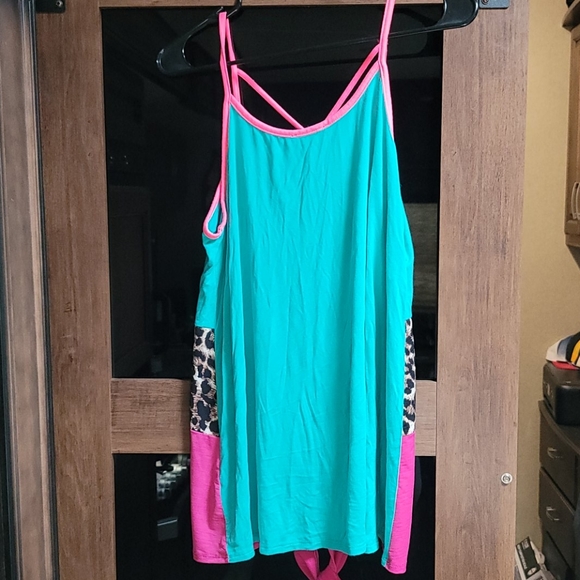 womens tank top - Picture 2 of 2